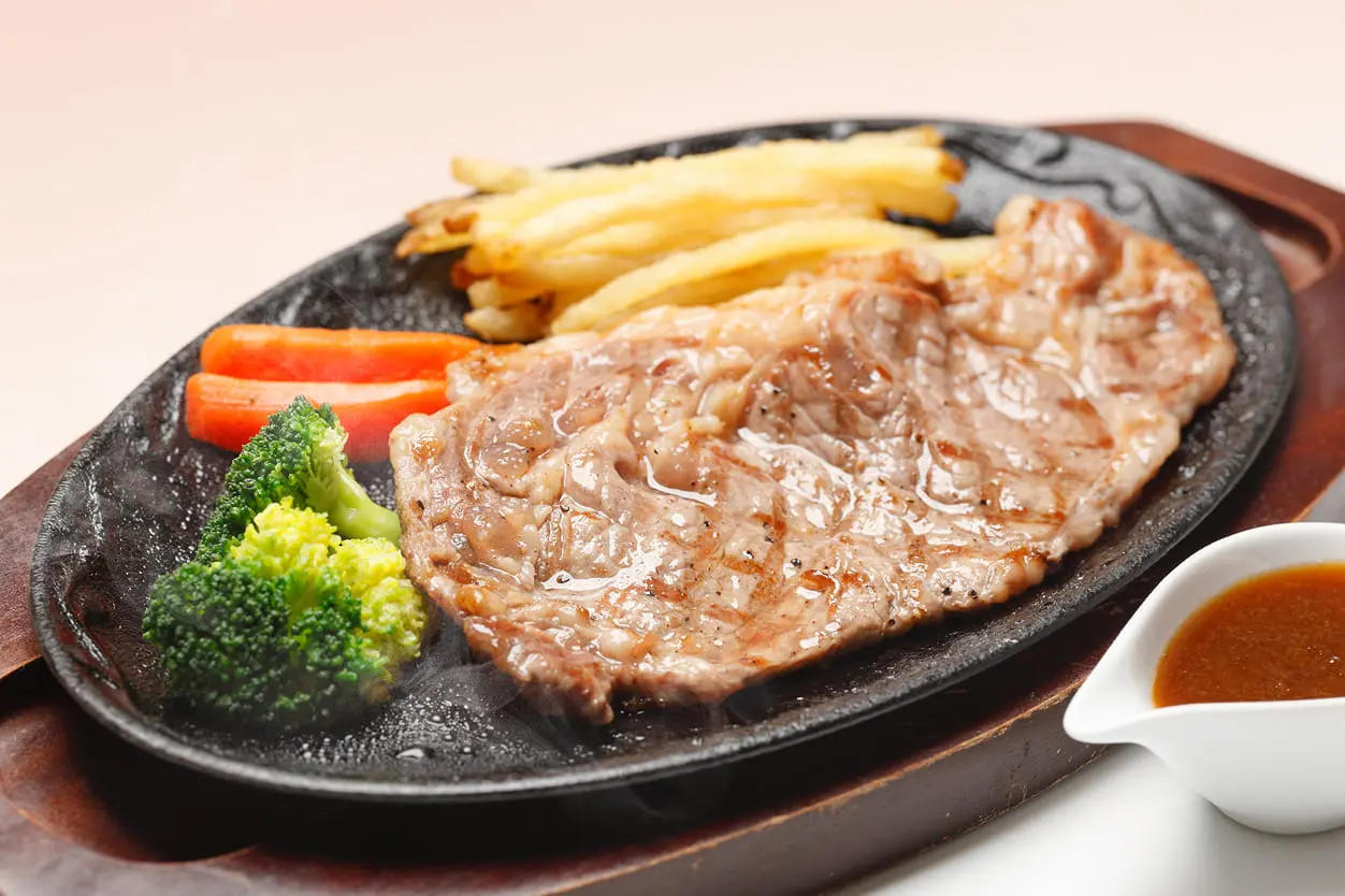 鉄板ステーキ