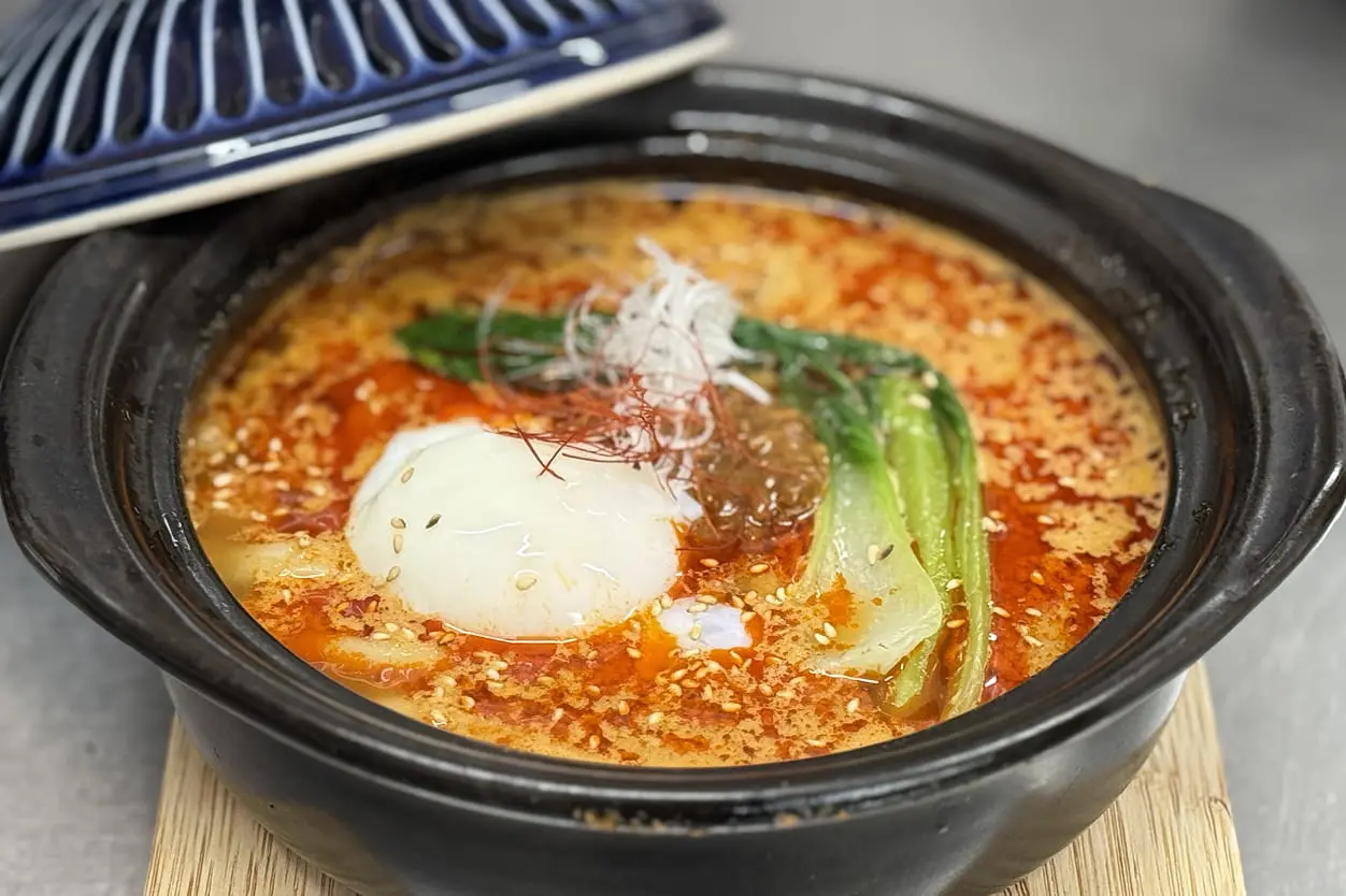 坦々煮込みうどん