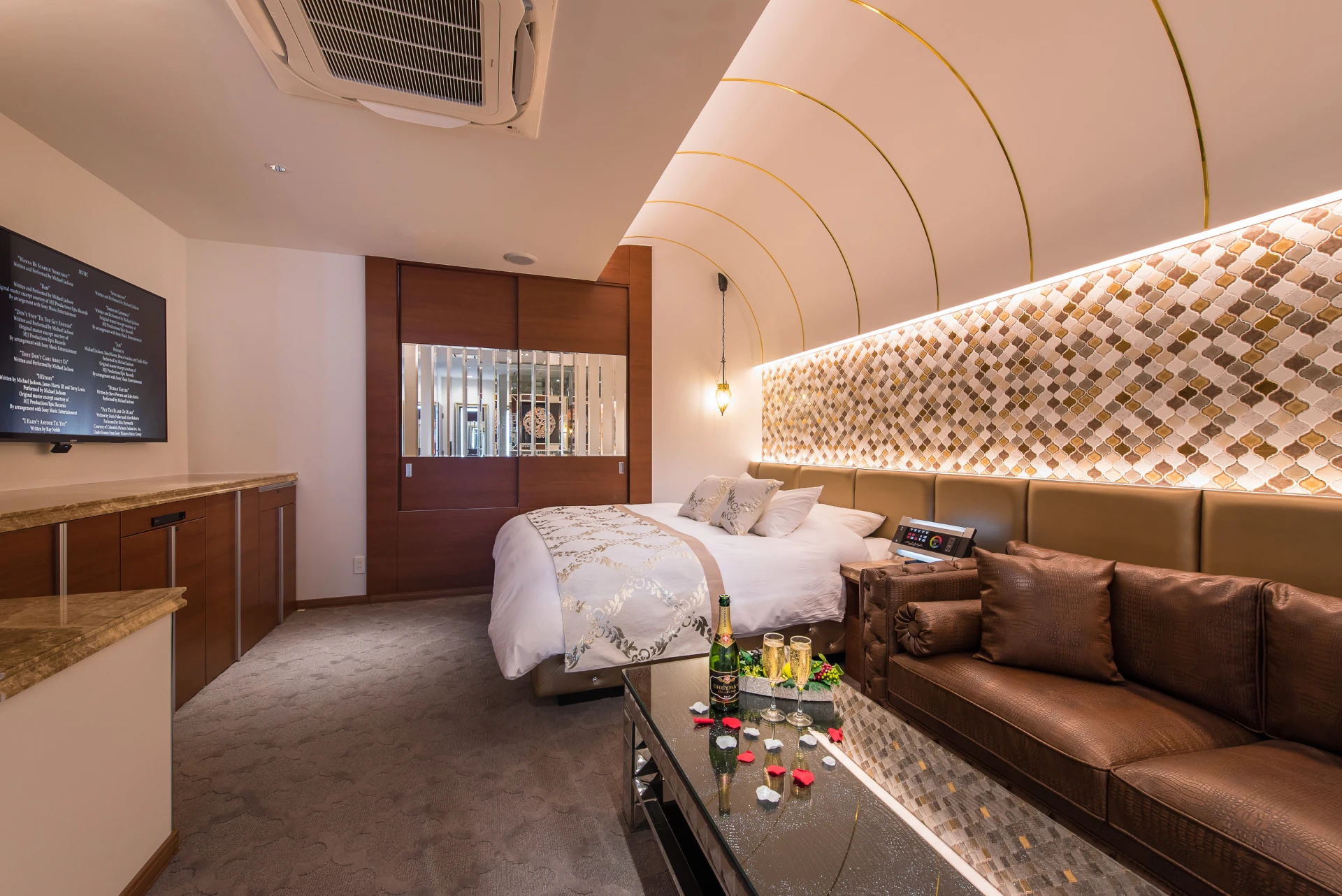 ラグジュアリースイート