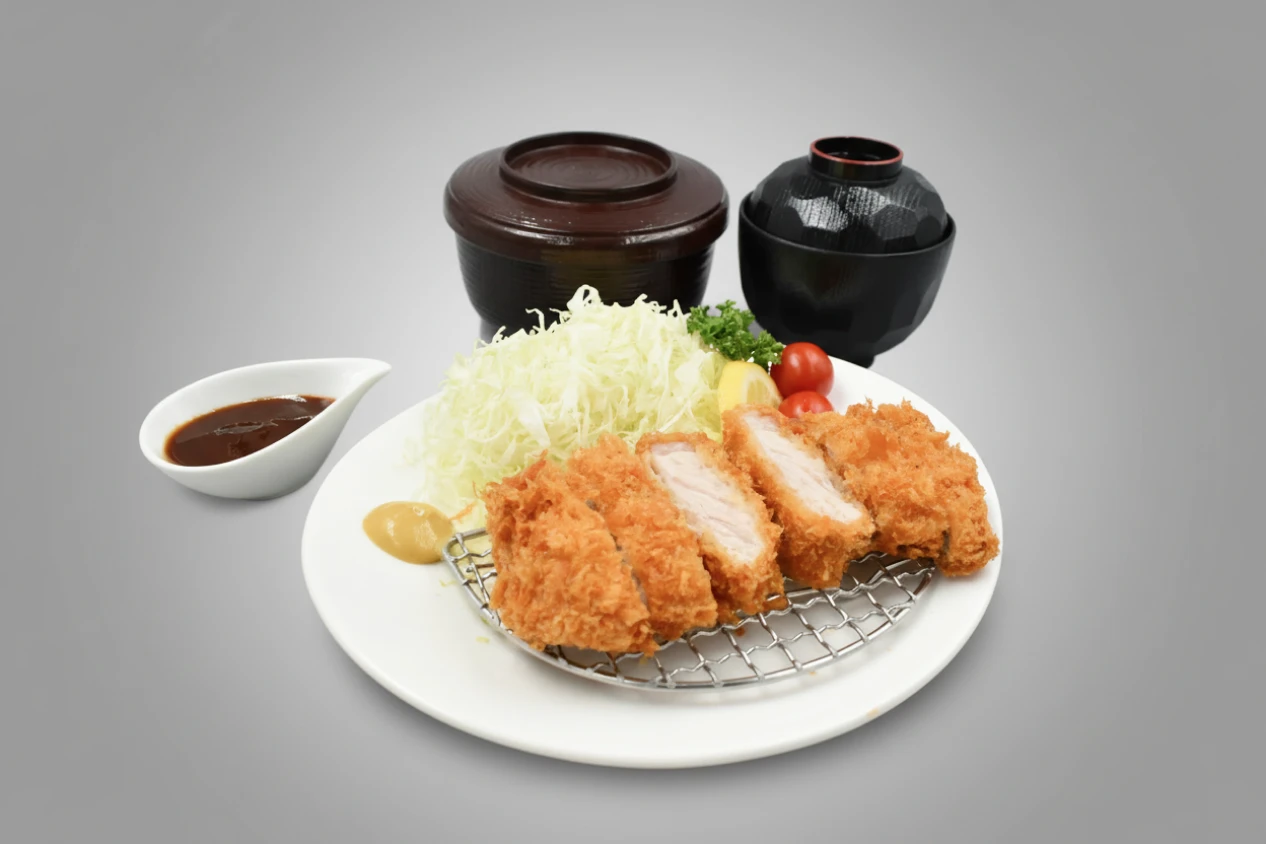 とんかつ定食（ご飯・味噌汁付）